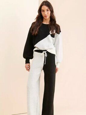 Flat White Half And Half Knit Sweater Set Top S Bottom M